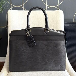 Authentic Louis Vuitton Epi Riviera Handbag black leather M48182 w name tag